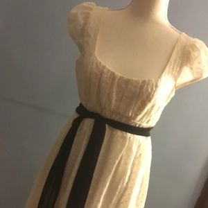 ⬇️20$ sale Gorgeous eyelet dress